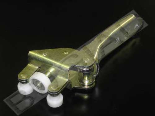 Направляющая ролика, сдвижная дверь