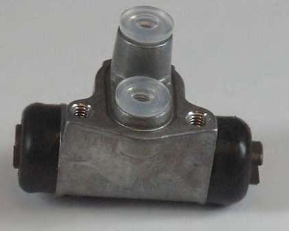 Колесный тормозной цилиндр