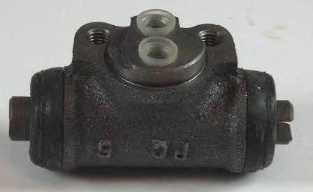 Колесный тормозной цилиндр