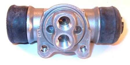 Колесный тормозной цилиндр