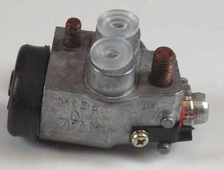 Колесный тормозной цилиндр