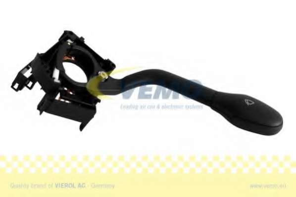 Переключатель стеклоочистителя. Выключатель на колонке рулевого управления