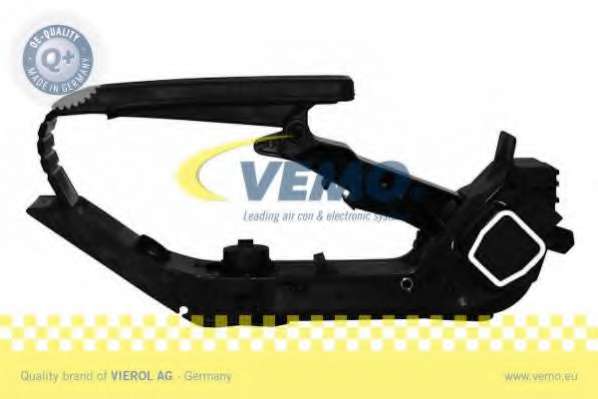 Педаль акселератора