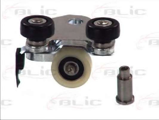 Шарнир двери