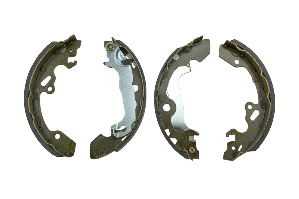Тормозные колодки барабанные ford focus i 98-, focus ii 04-, focus c-max 03- /diameter=203,2mm/