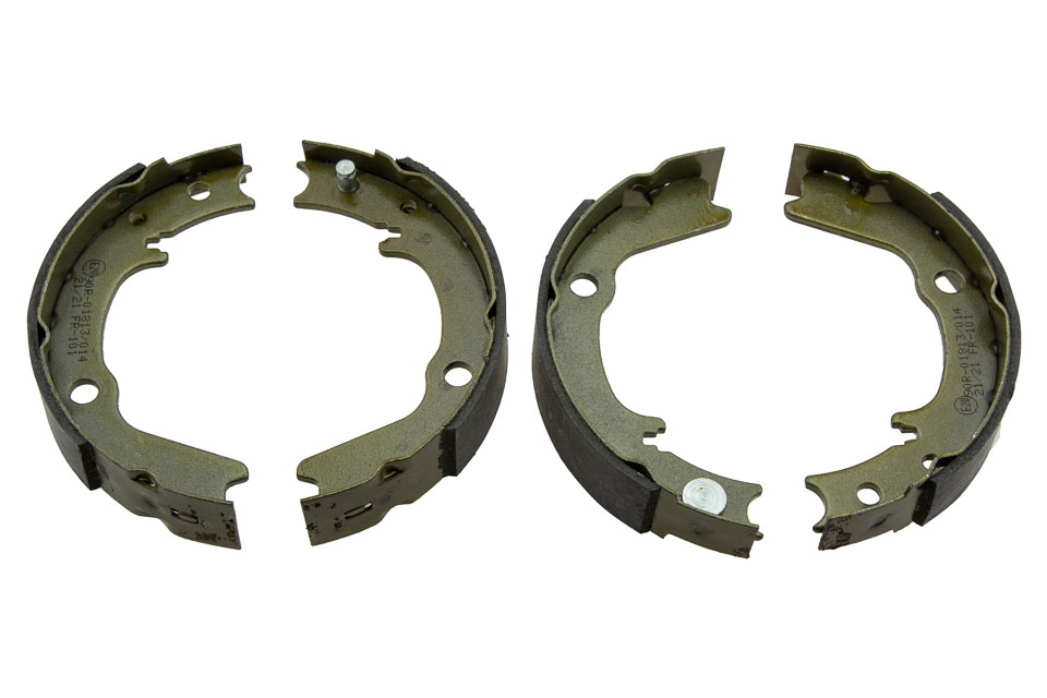 Тормозные колодки барабанные mitsubishi outlander i/ii 03-, lancer 03-, galant 92-